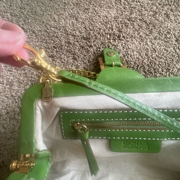 Michael Kors Green Crocodile Print Shoulder Handbag - Picture 11 of 16
